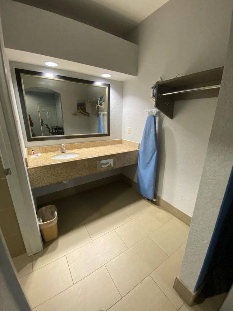 Super 8 By Wyndham Houston Hobby Airport South Hotel Ngoại thất bức ảnh